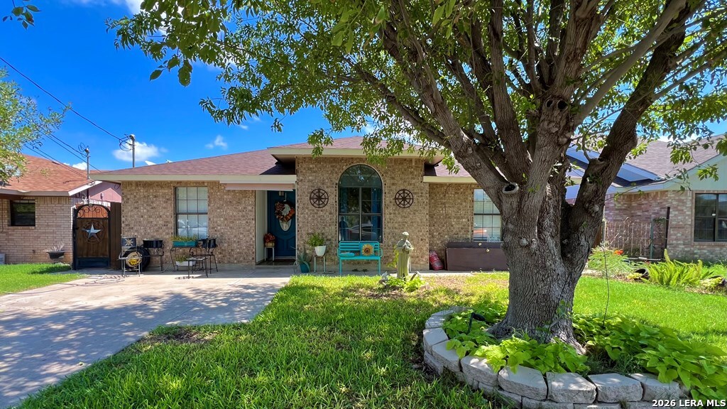 1609 Cristin Dr