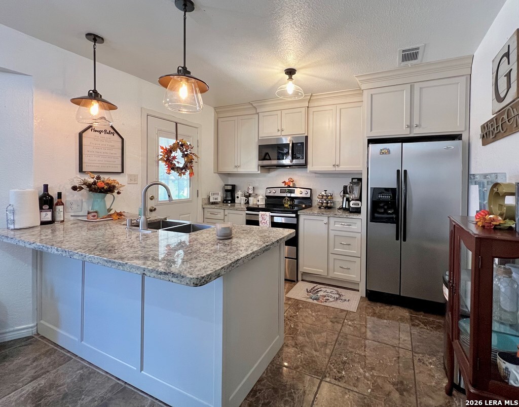 1609 Cristin Dr