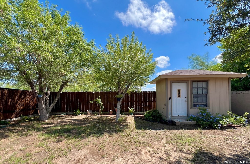 1609 Cristin Dr