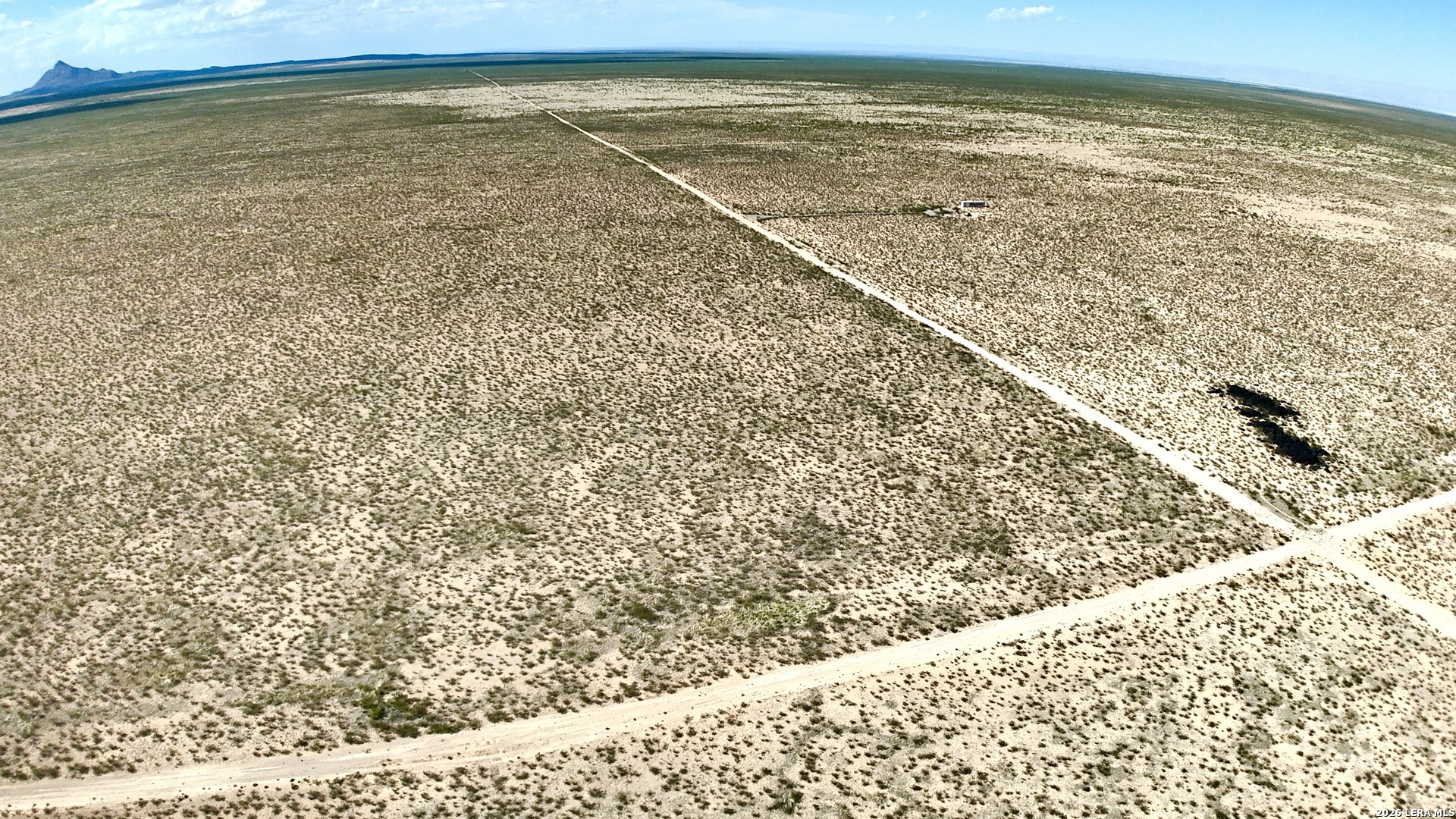 201 E ROADRUNNER RD