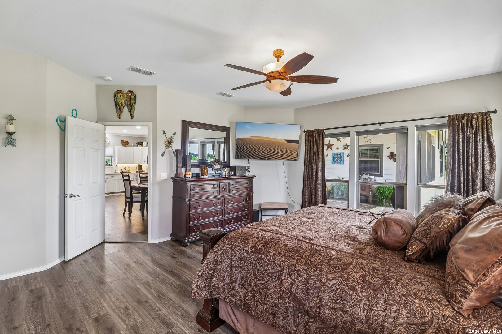 308 Wood View Cir