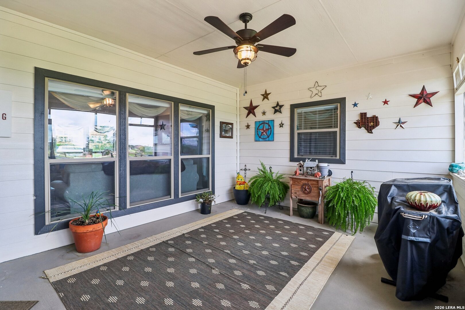 308 Wood View Cir
