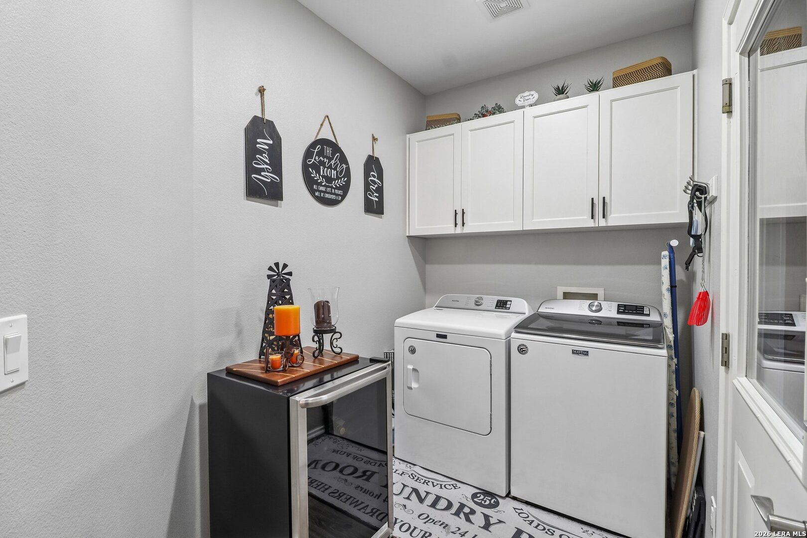 308 Wood View Cir