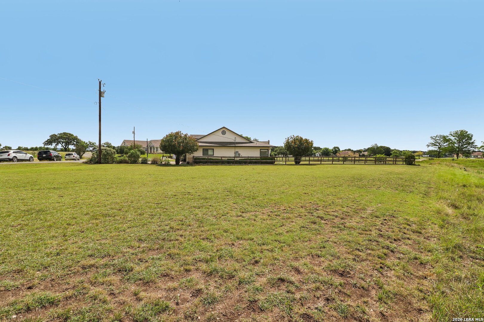 308 Wood View Cir