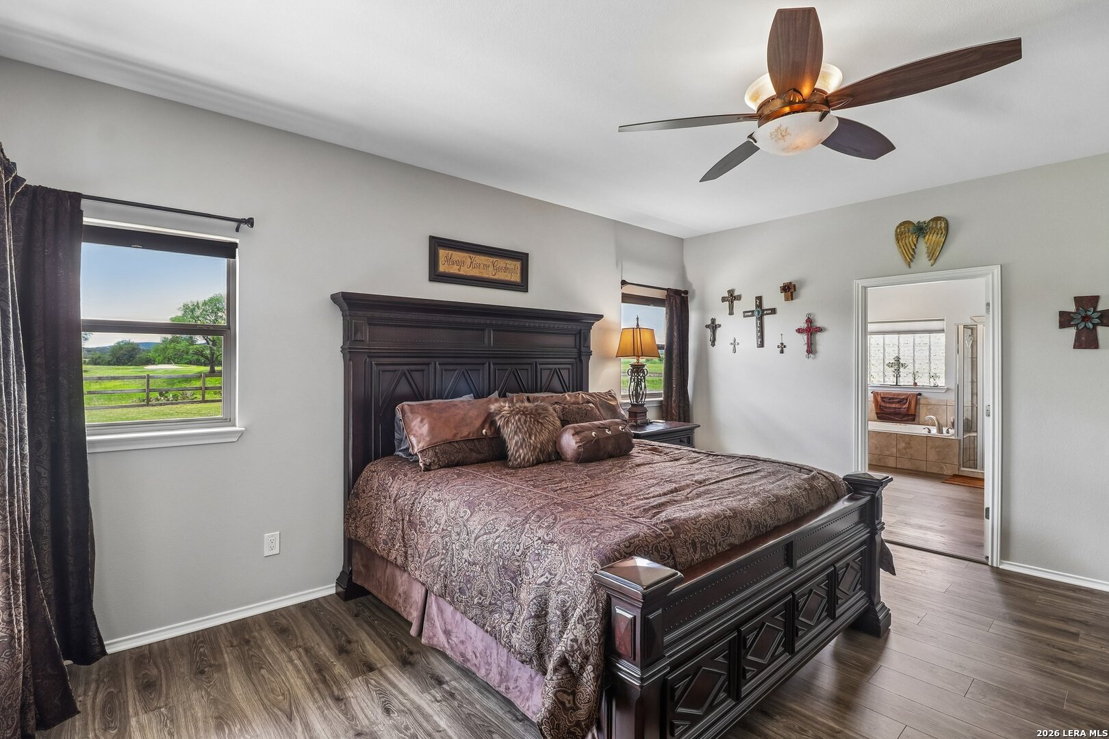 308 Wood View Cir