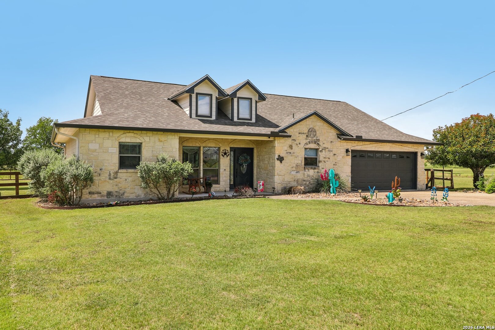 308 Wood View Cir