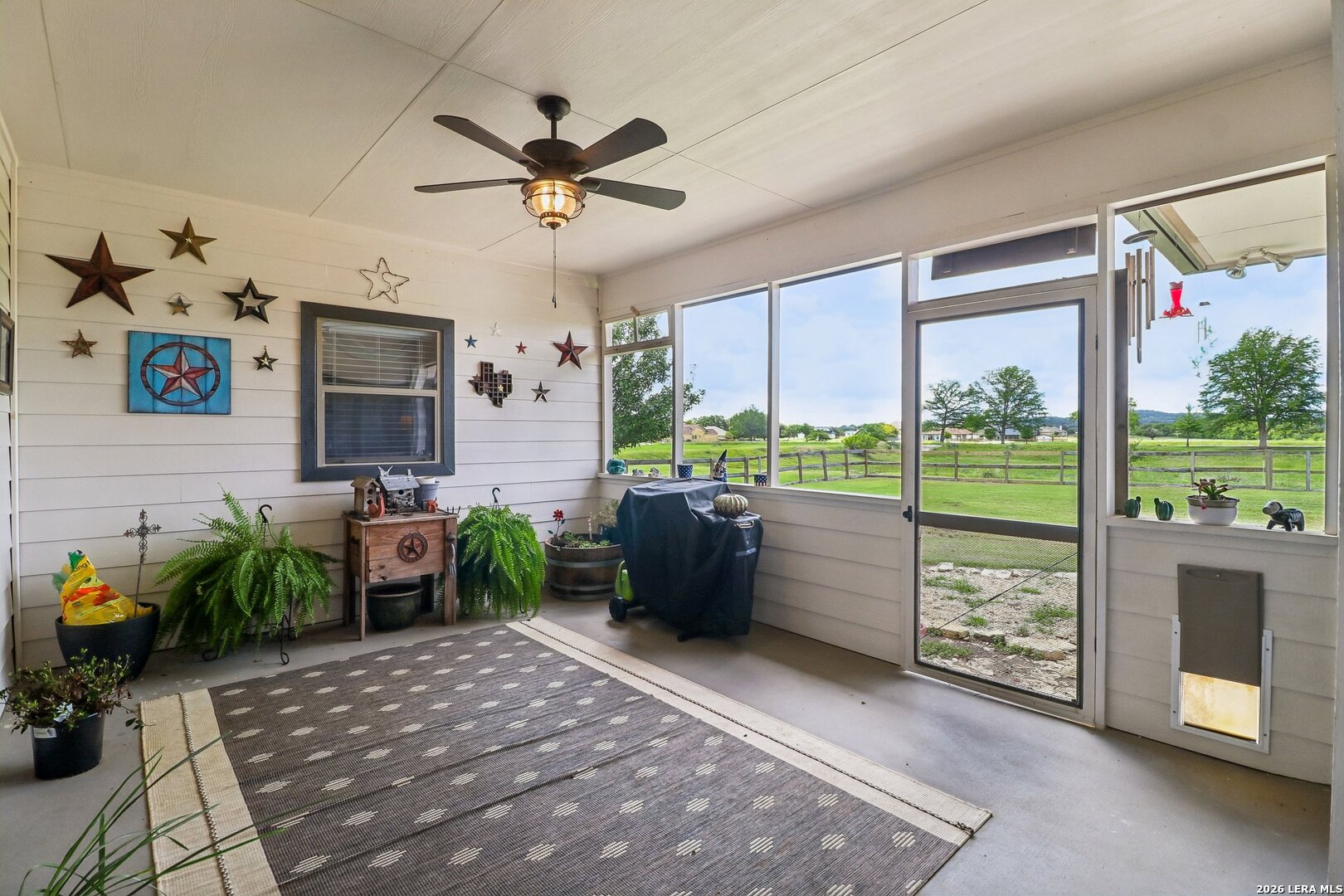 308 Wood View Cir
