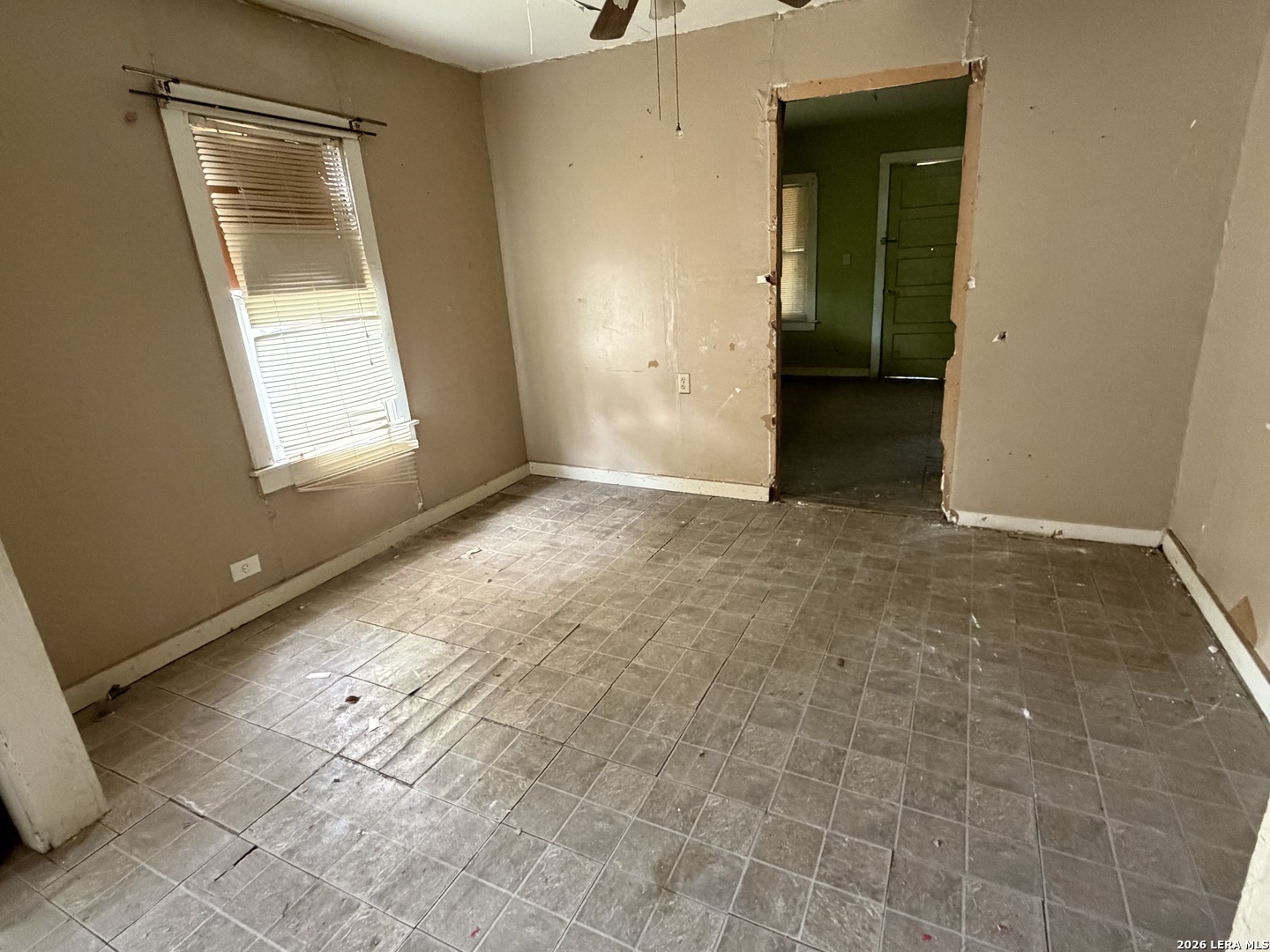 1805 PEREZ ST