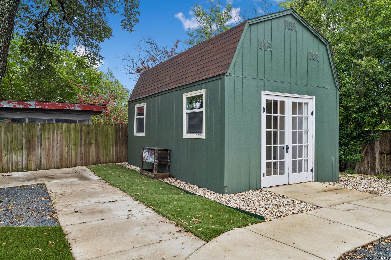 311 WARING DR