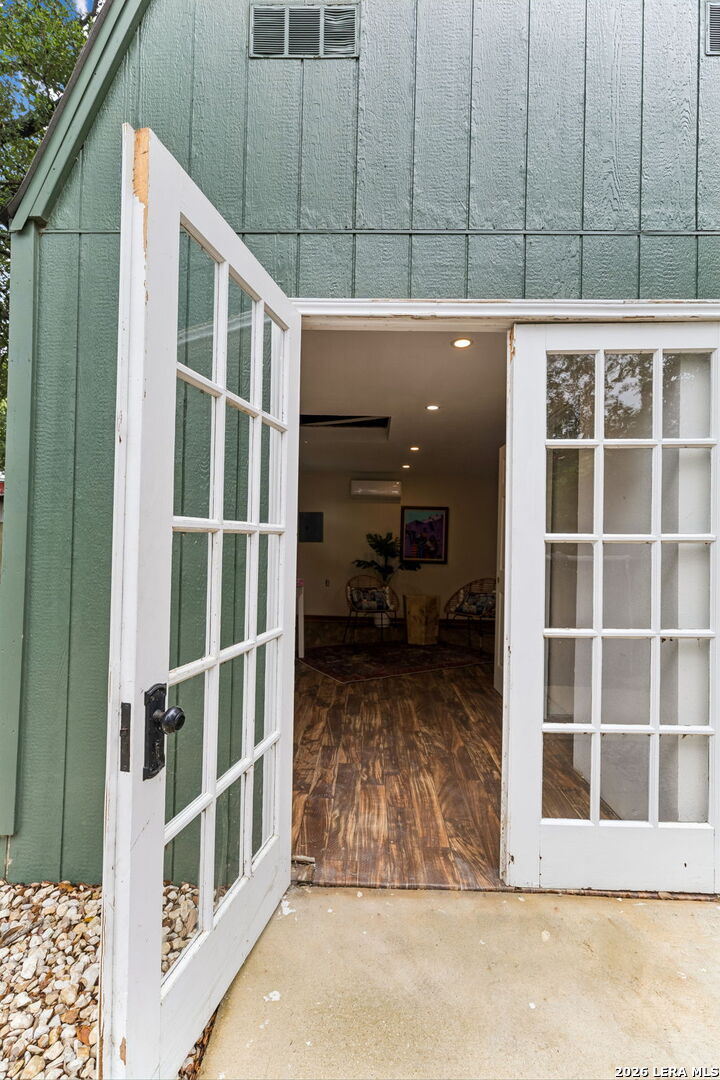 311 WARING DR