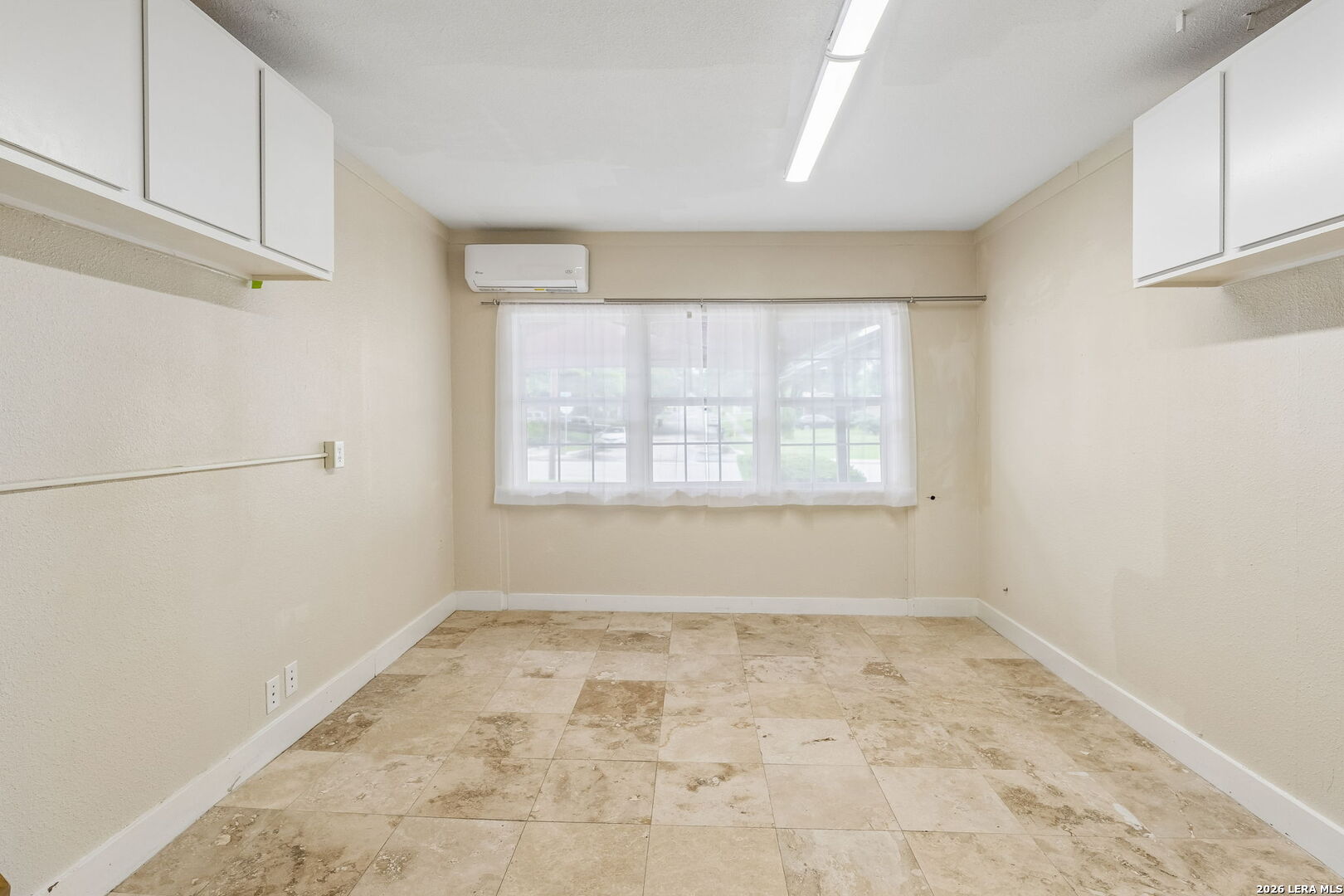 311 WARING DR