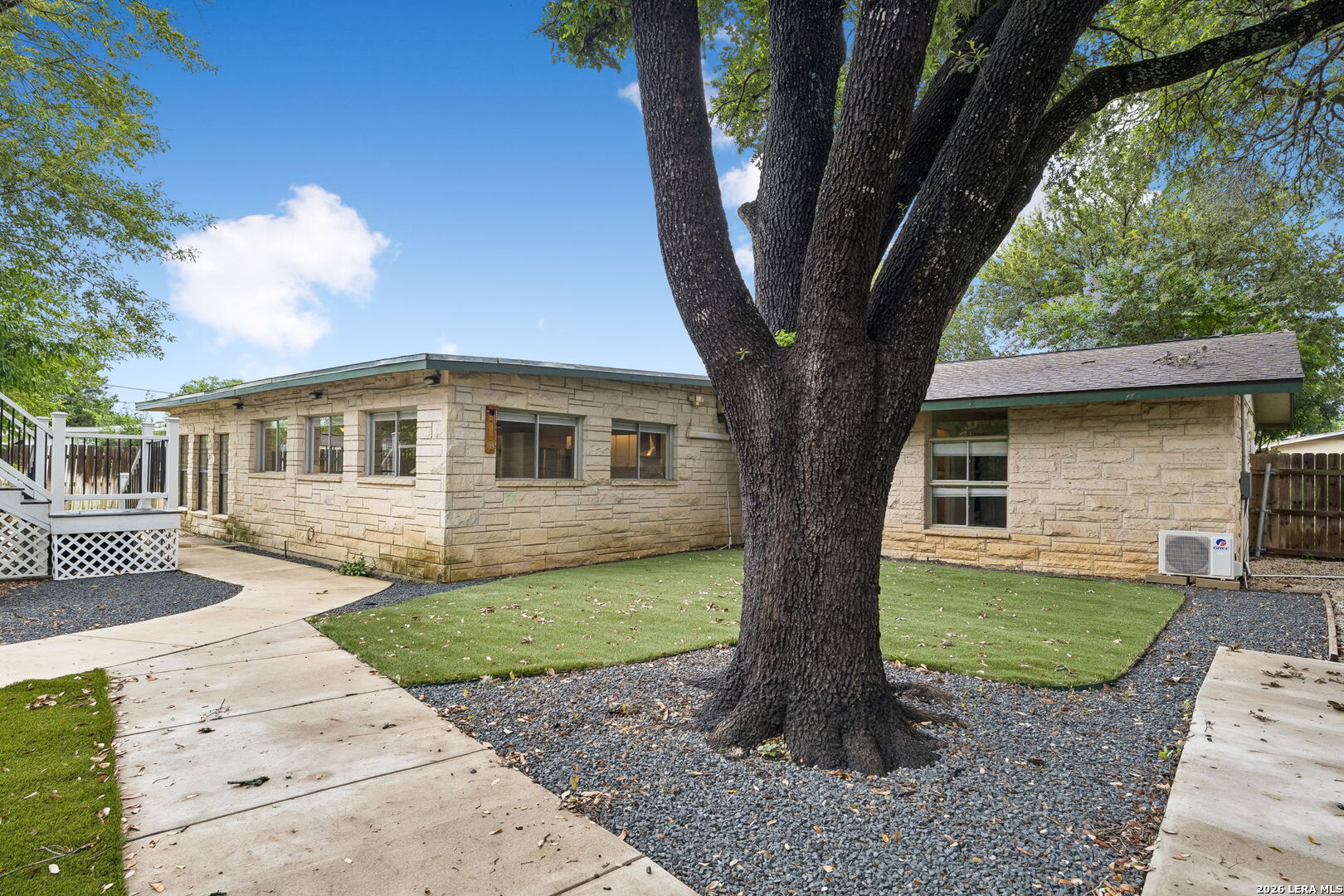 311 WARING DR
