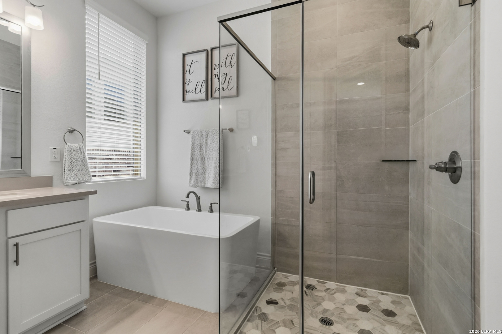 1172 Cadogan Squire