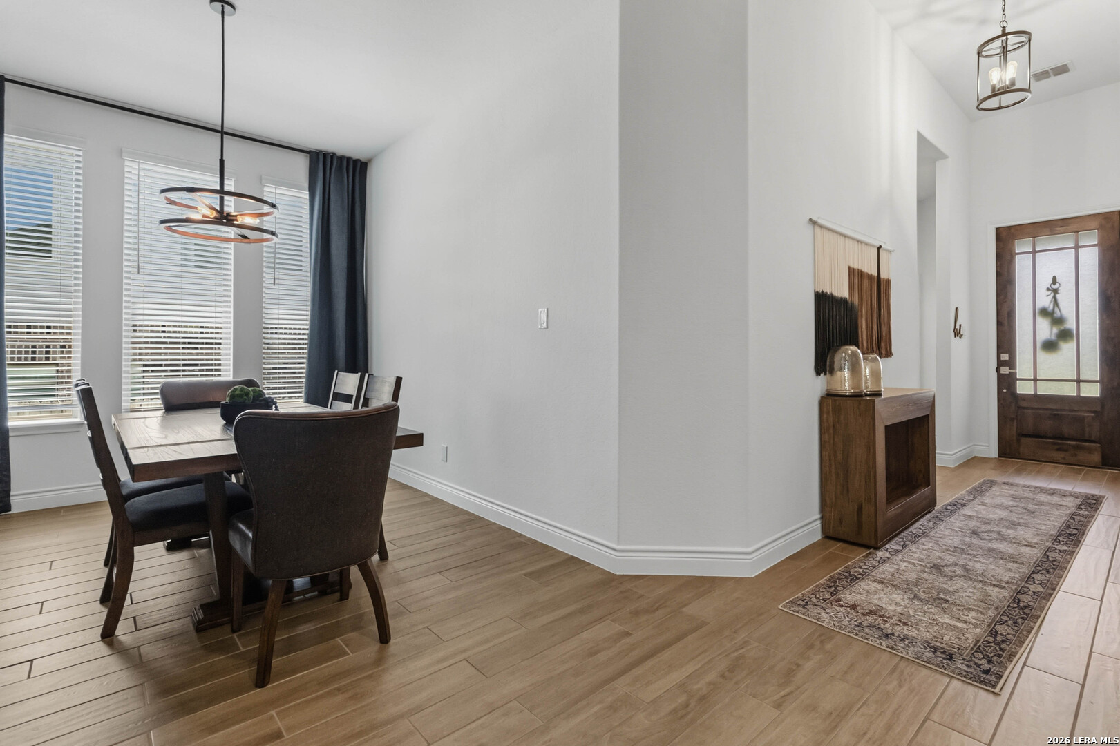 1172 Cadogan Squire