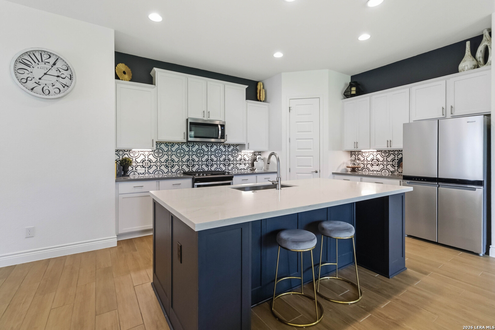 1172 Cadogan Squire