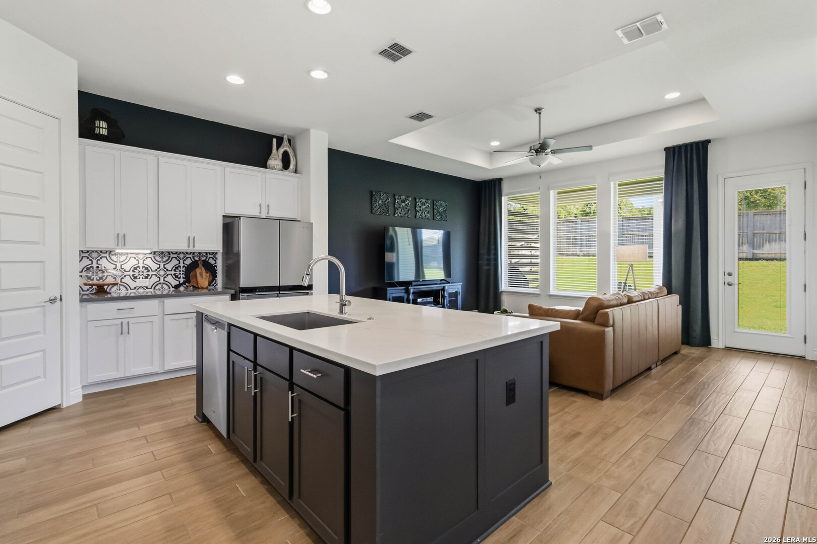 1172 Cadogan Squire