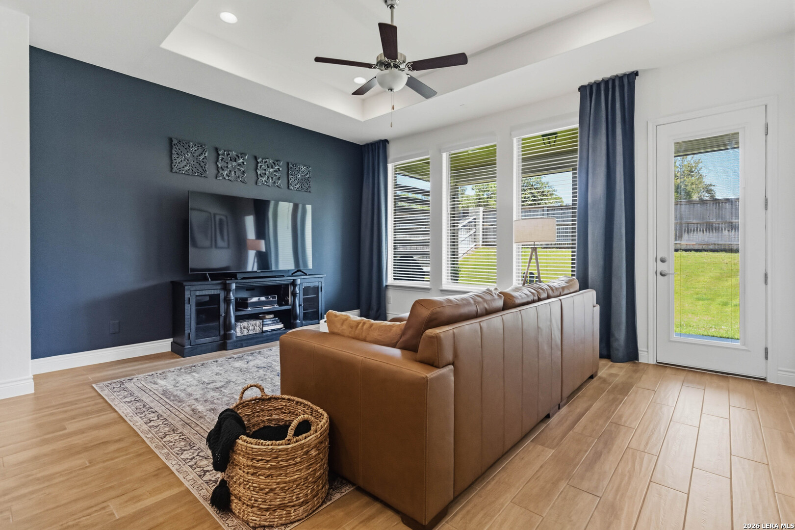 1172 Cadogan Squire