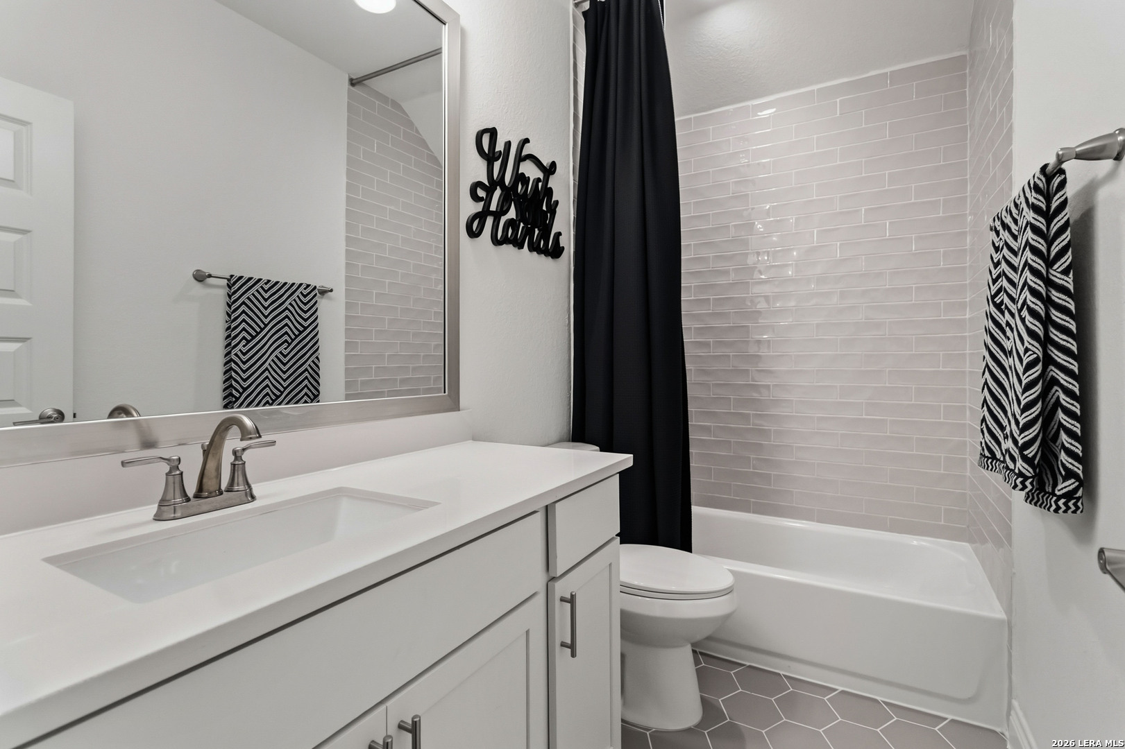 1172 Cadogan Squire