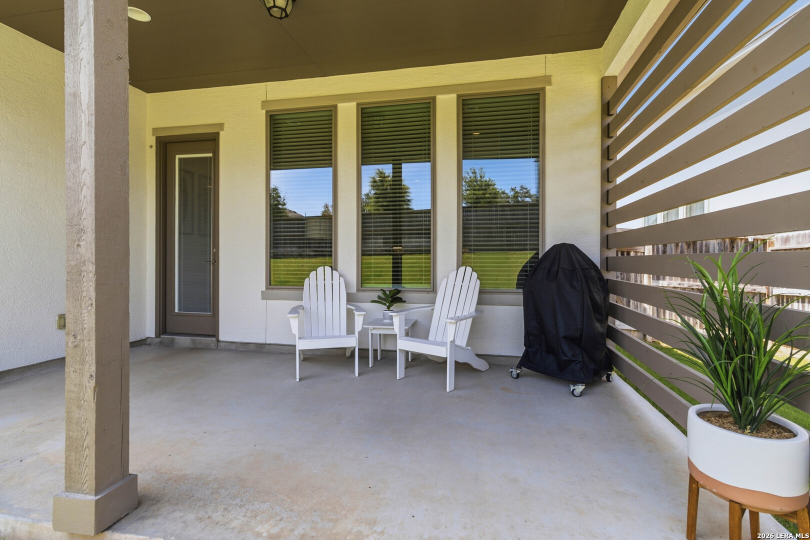 1172 Cadogan Squire
