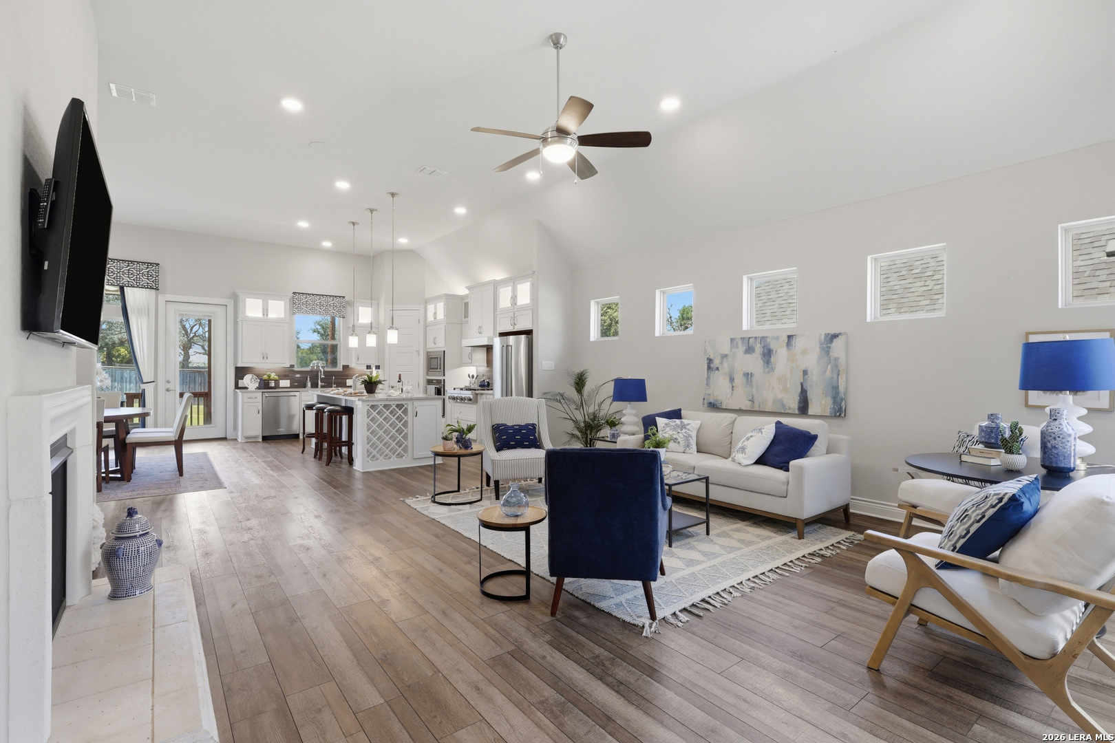 8647 GLASS GEM DR