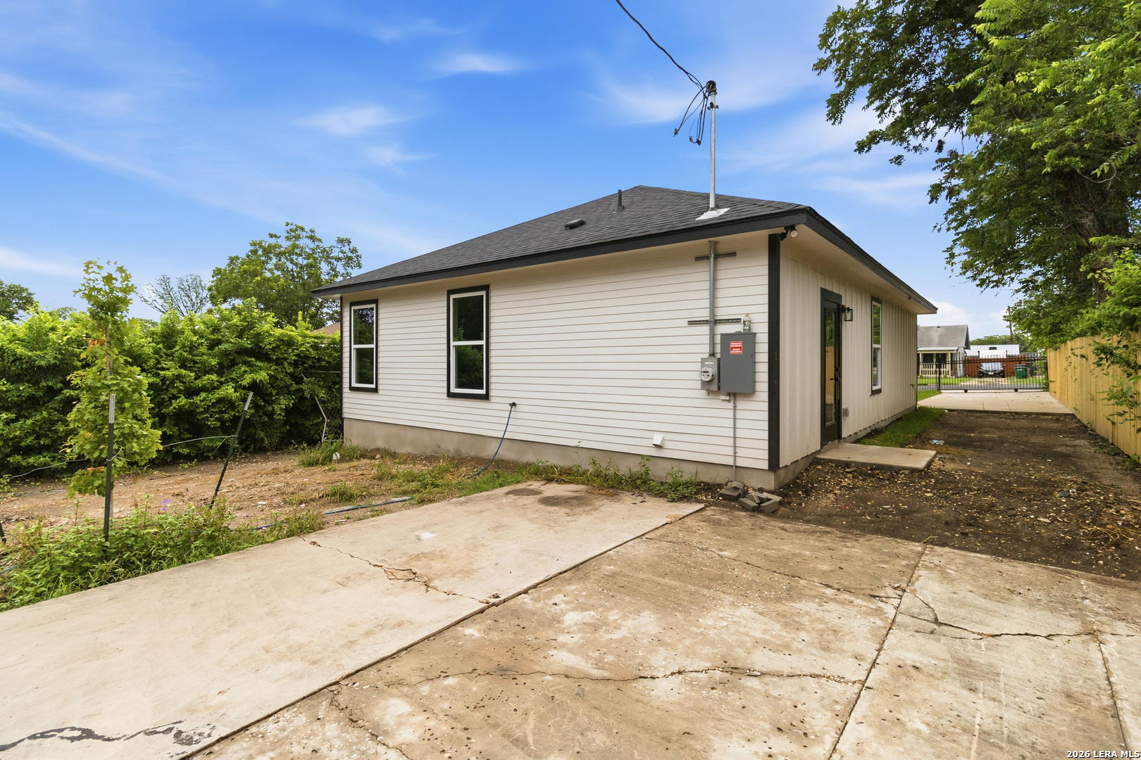 412 MONTICELLO CT