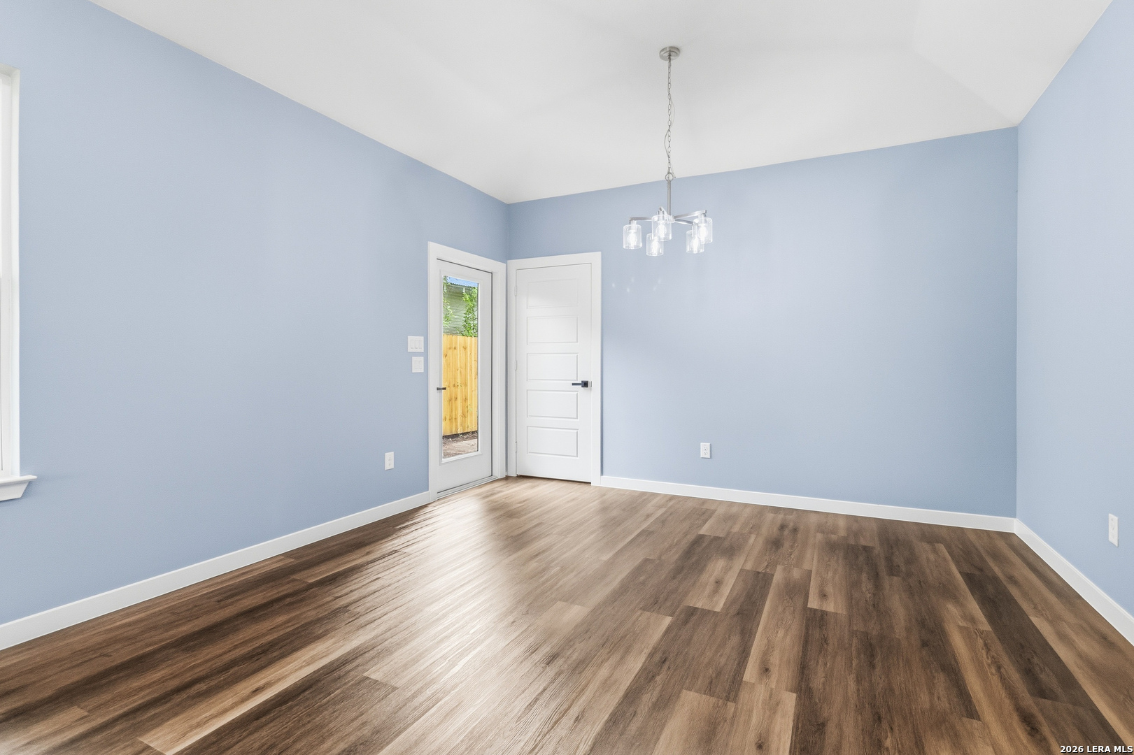 412 MONTICELLO CT