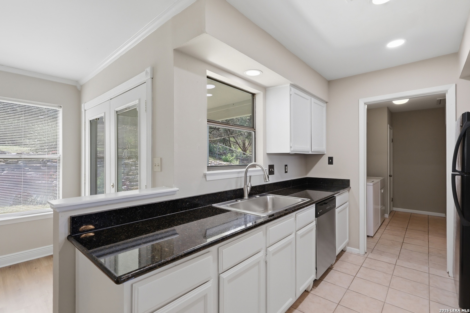 1377 LAURIE DR