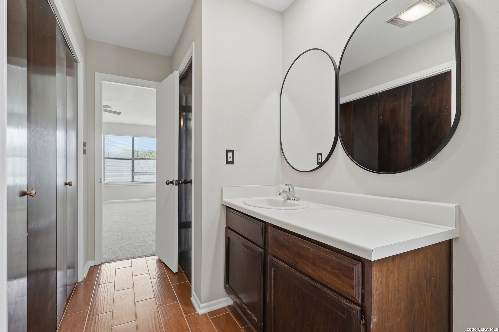 1377 LAURIE DR