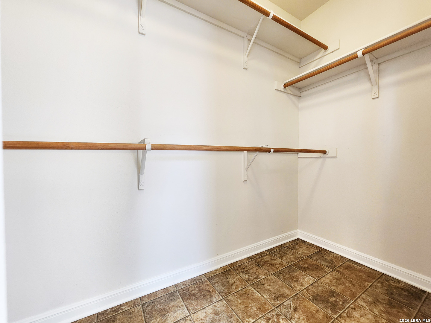 8422 Whitebrush