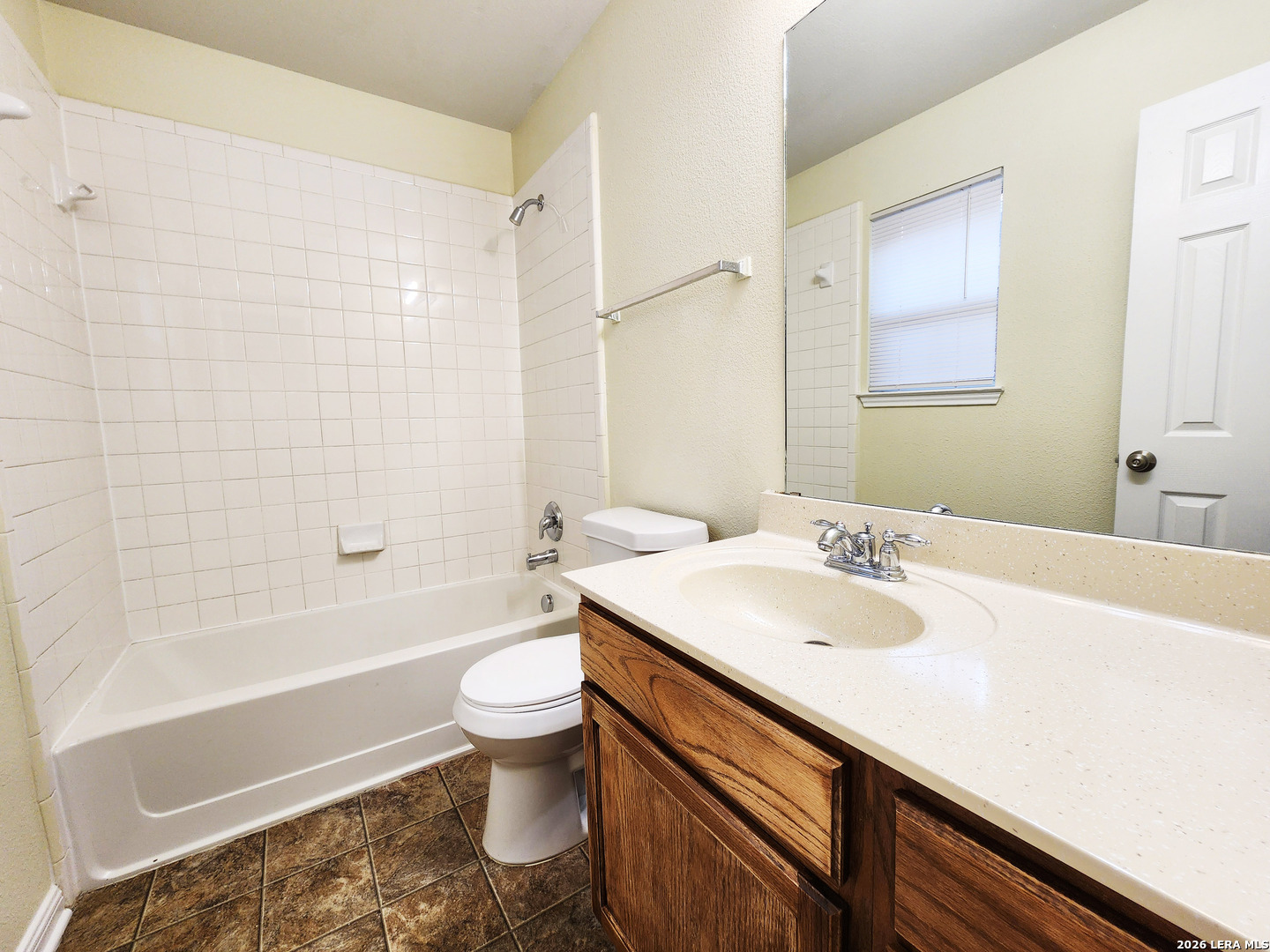 8422 Whitebrush