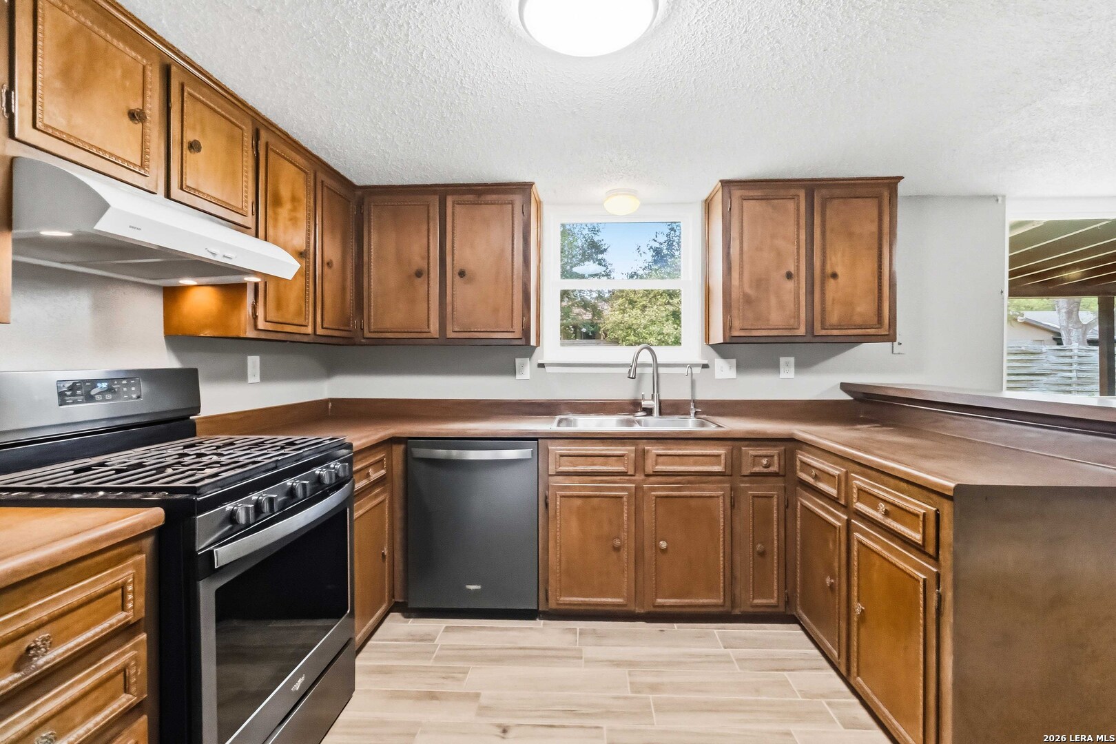 13638 Oak Breeze