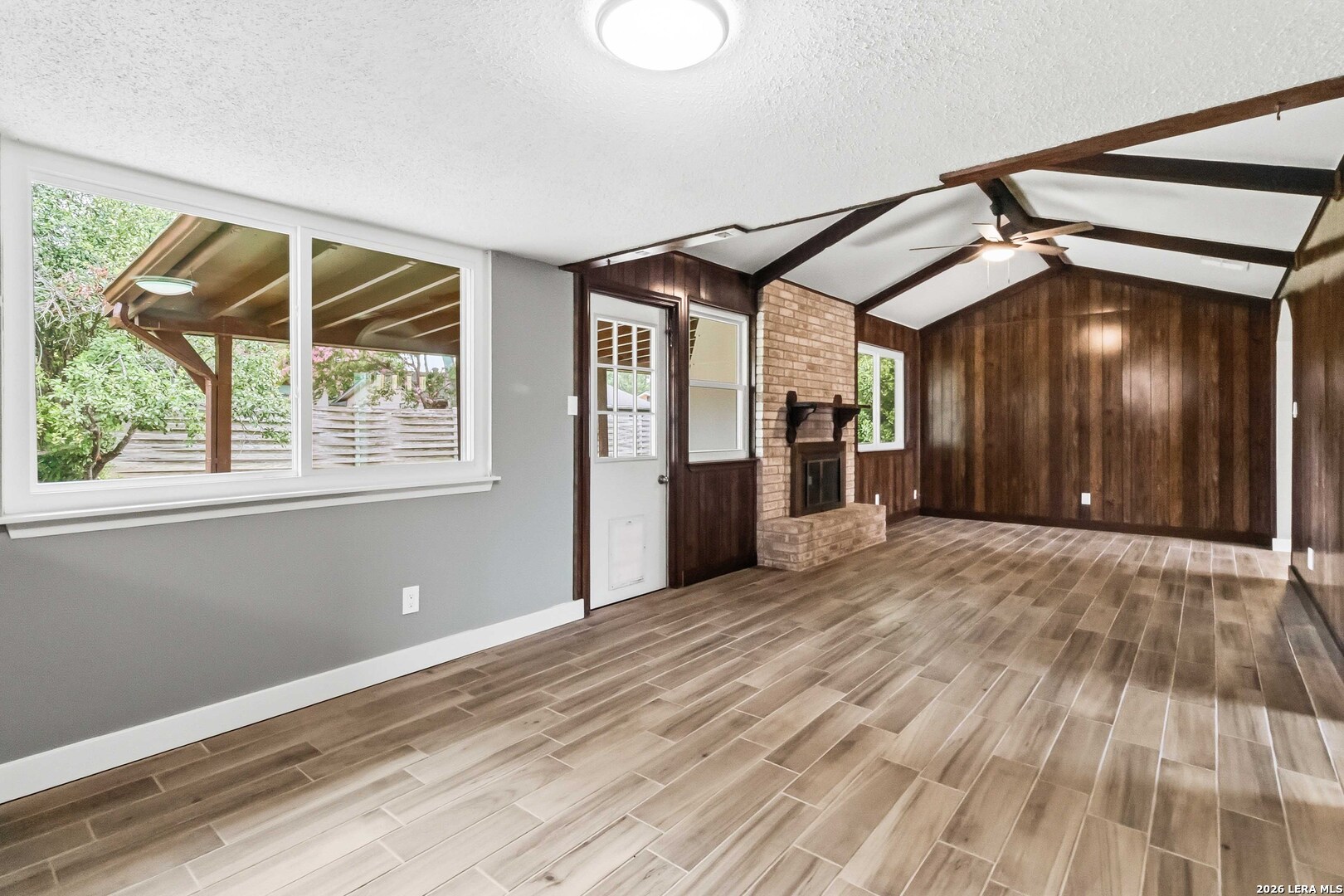 13638 Oak Breeze