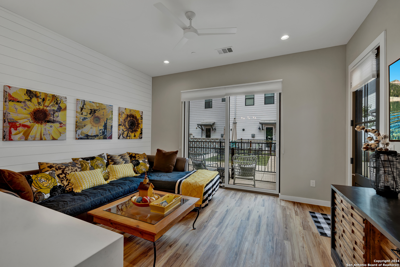1208 N Academy Ave 3101