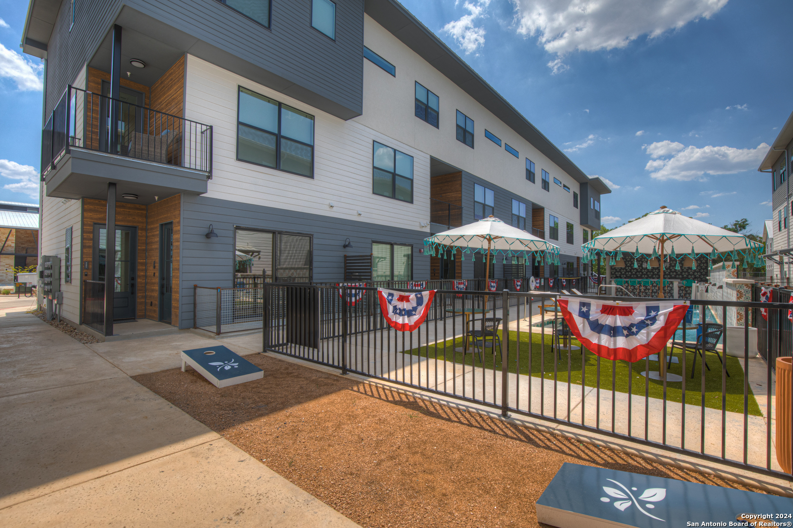 1208 N Academy Ave 3101