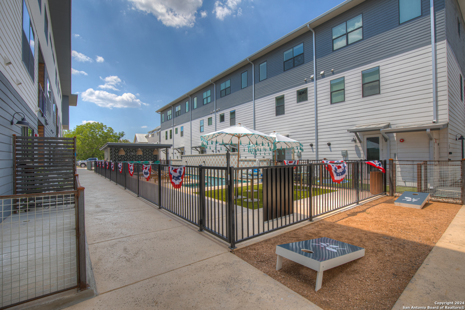 1208 N Academy Ave 3101