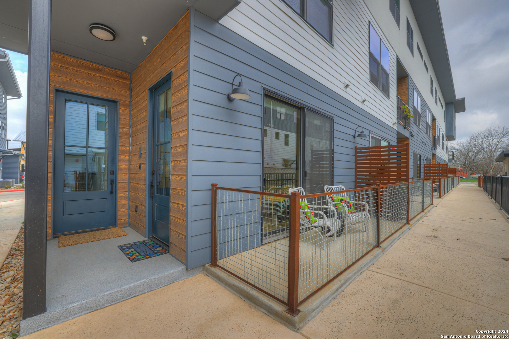 1208 N Academy Ave 3101