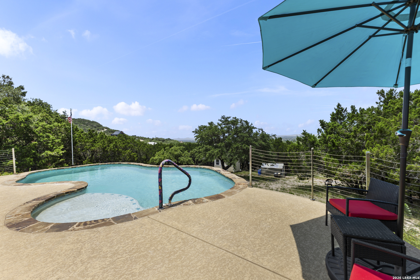 136 LAKERIDGE LOOP
