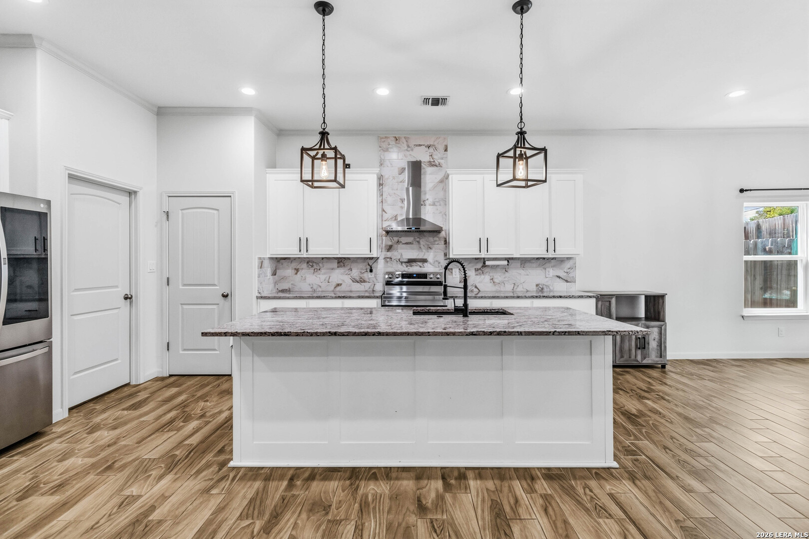 8315 COMANCHE PASS