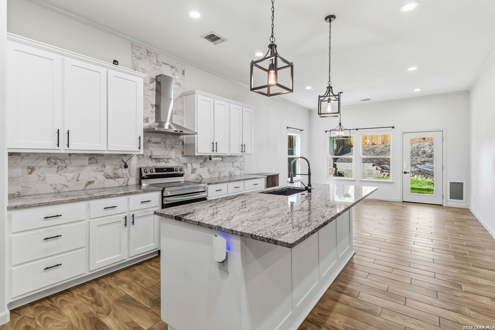 8315 COMANCHE PASS