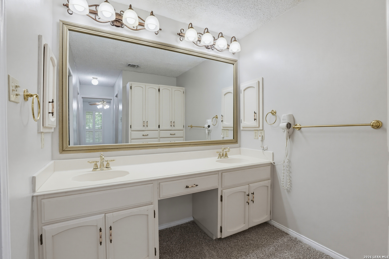 12831 Castle George
