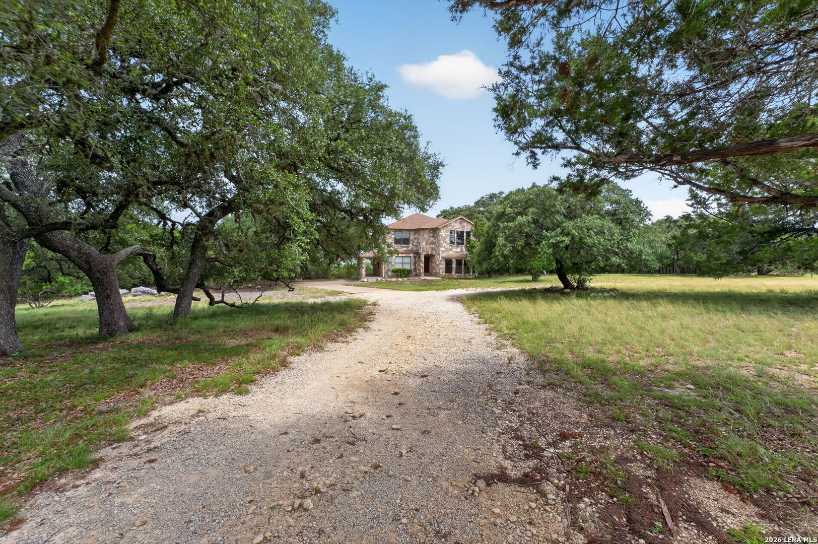 988 SUMMIT RD