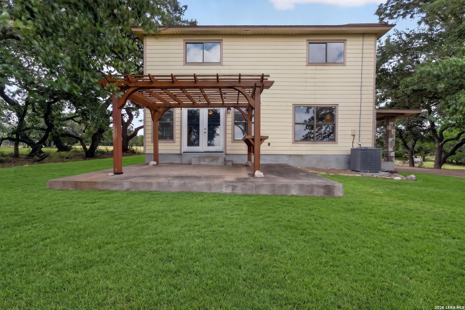 988 SUMMIT RD