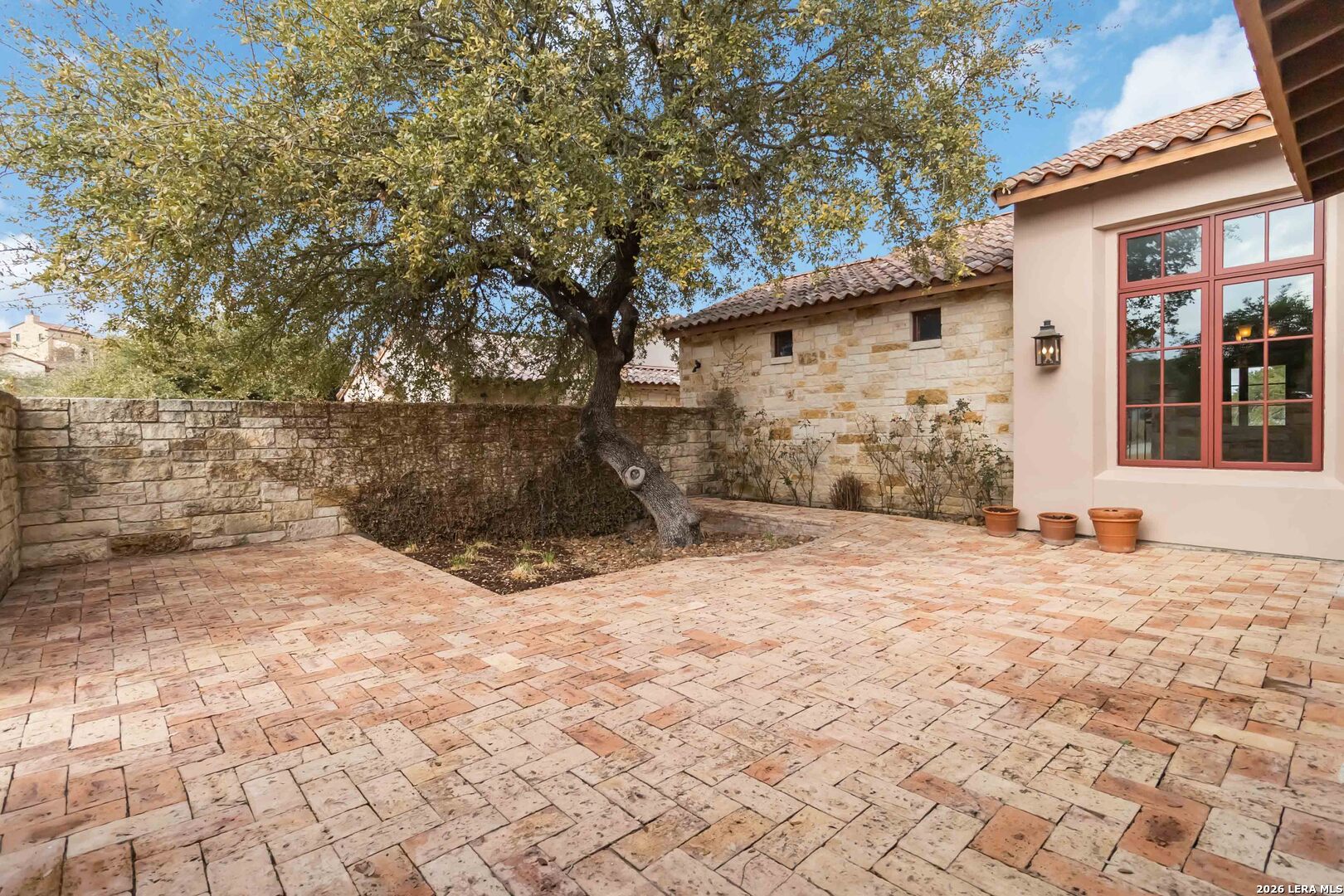 26 DI LUSSO DR