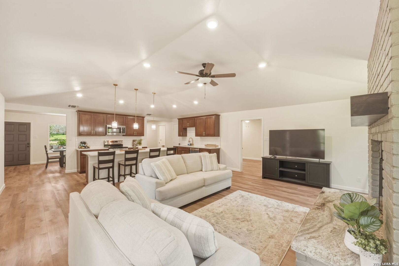 16710 Lilly Crest