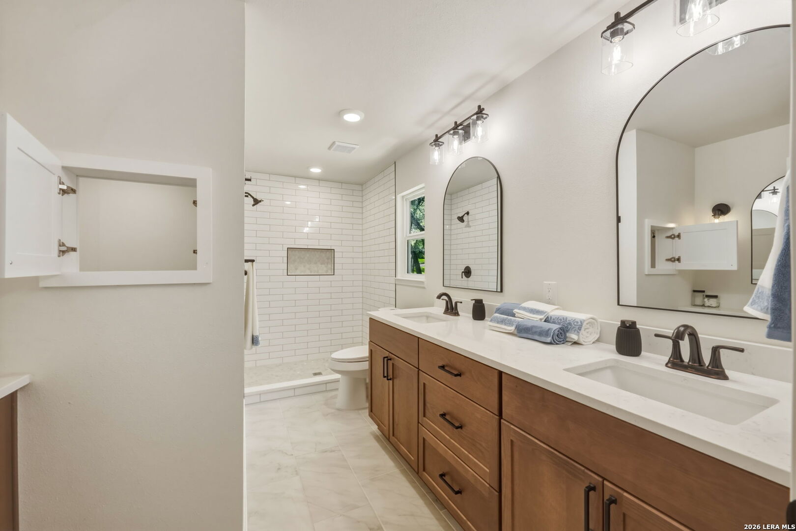 16710 Lilly Crest