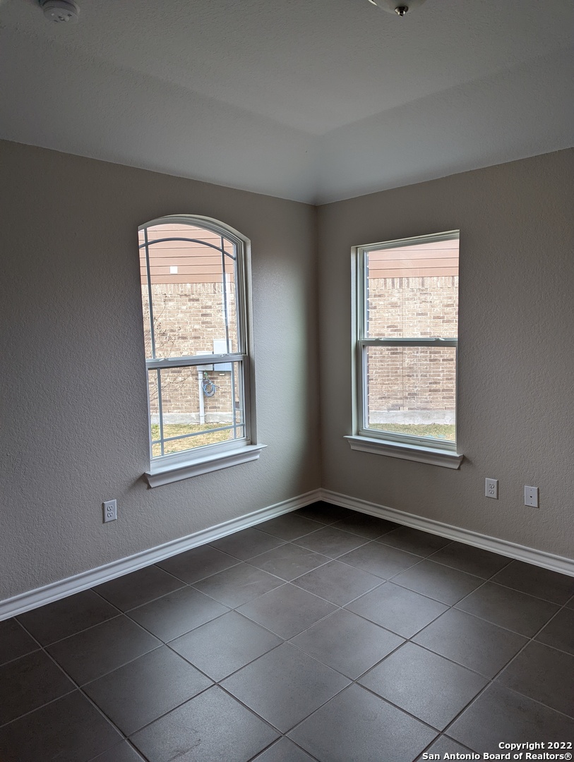 2606 PARIA CYN