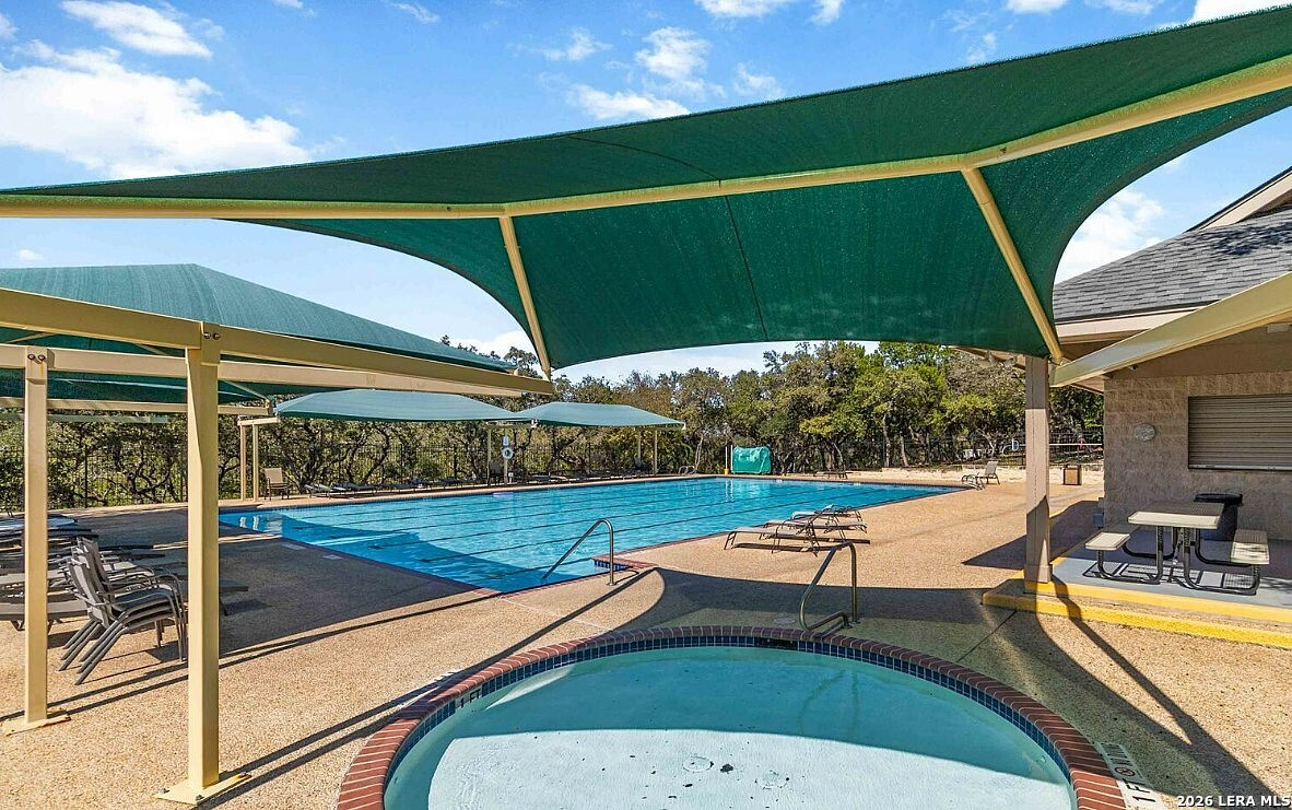 4718 River Rock