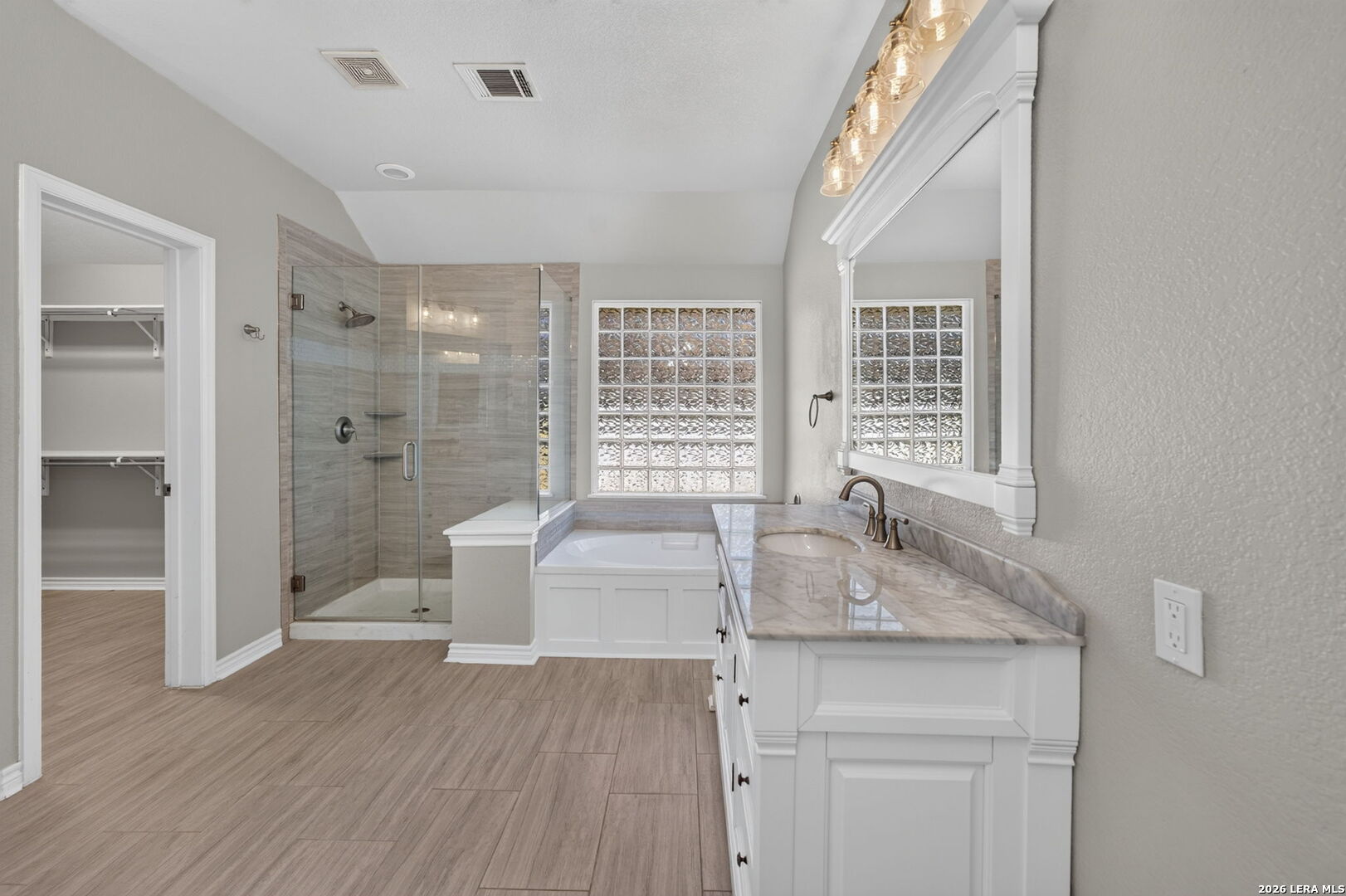 4718 River Rock