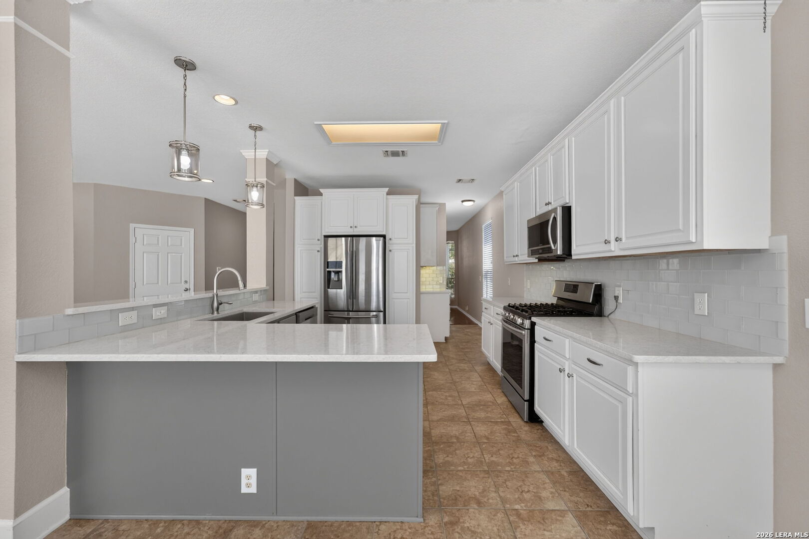 4718 River Rock
