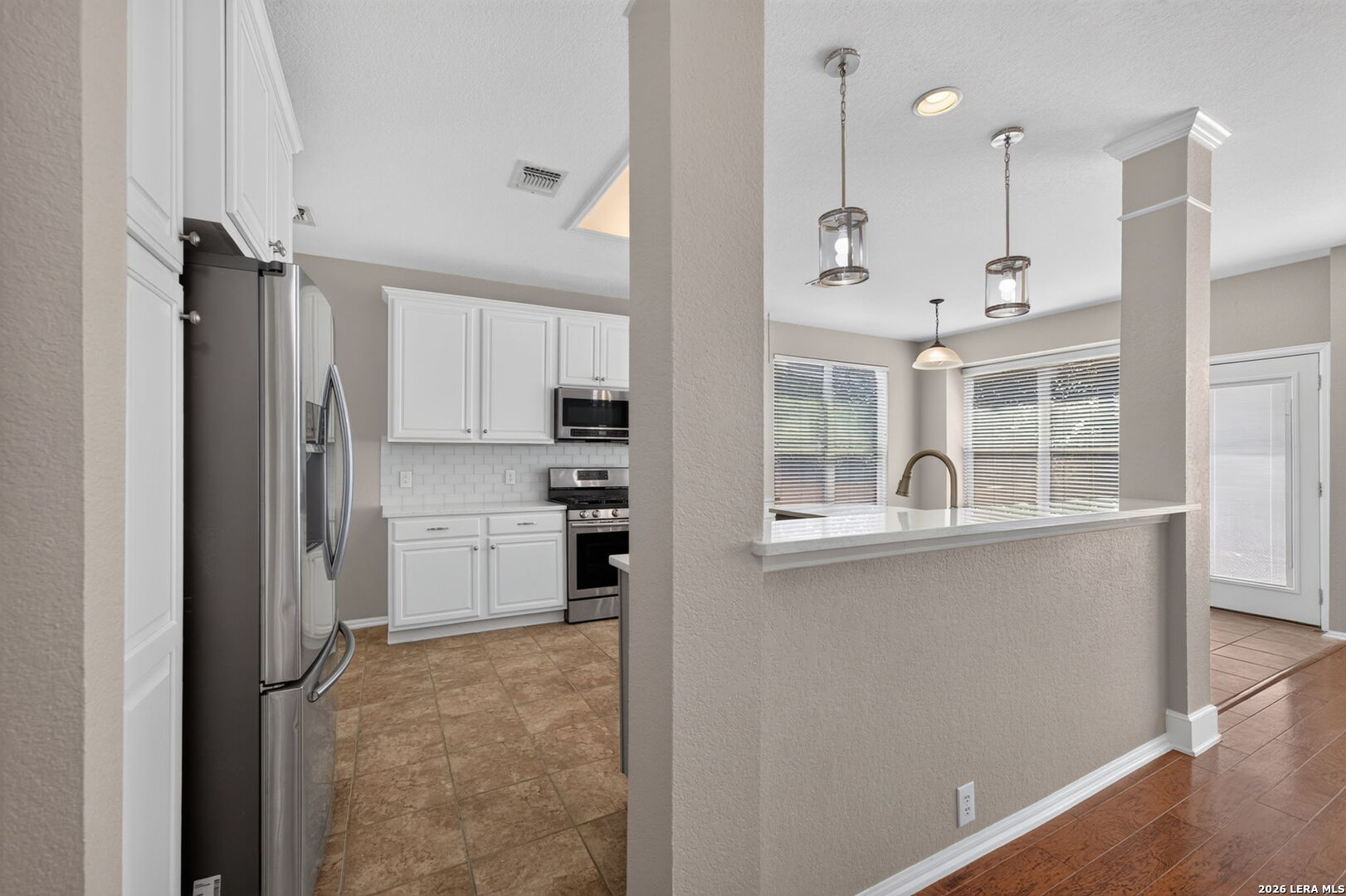 4718 River Rock